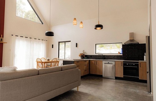 Four Mile Creek Apartment | The Wilds – Beach & Bush
