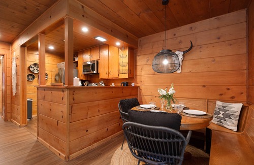 Pine Cove Cabin | The Wile Cabin with Spa, Fireplace *Pet Friendly