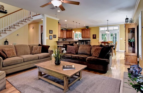 Norge House | The Williamsburg Retreat - Gorgeous Private Acreage