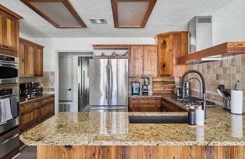 Long Branch Valley House | The Willie House by Lux Tiny Resorts