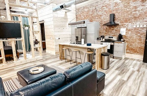 Maryville Apartment | The Willow Loft III in Downtown Maryville