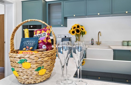 Abergavenny Villa | The Willow - Luxury Hideaway