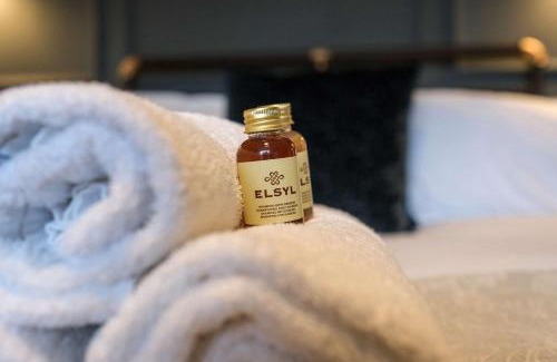 Bradley Stoke Apartment | The Willow - Studio 30