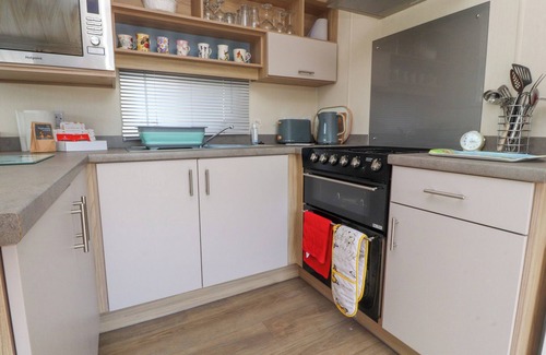 Skipton Cottage | THE WILLOWS-38, pet friendly, with a garden in Long Preston