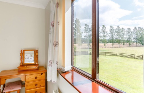 Wall-under-heywood House | THE WILLOWS, family friendly, with a garden in Much Wenlock