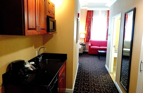 West Orange Hotel | The Wilshire Grand Hotel