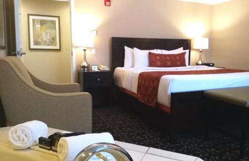 West Orange Hotel | The Wilshire Grand Hotel