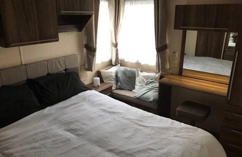 Hopton Resort | The Winchester luxury pet friendly caravan on Broadland Sands holiday park between Lowestoft and Great Yarmouth