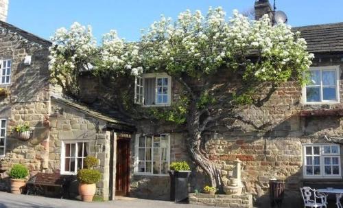 Collingham Hotel | The Windmill Inn