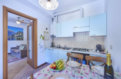 Mandello del Lario Apartment | The window on the lake