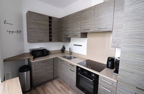 Leamington Spa Apartment | The Windsor Club Apartment