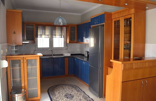 Drama Apartment | The Winebirds