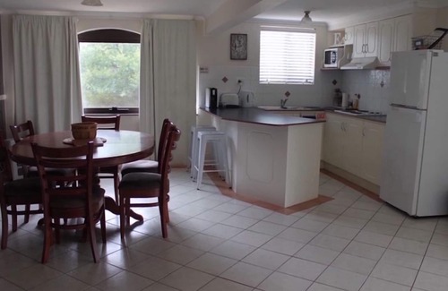Central Mudgee House | The Winerack- spectacular views