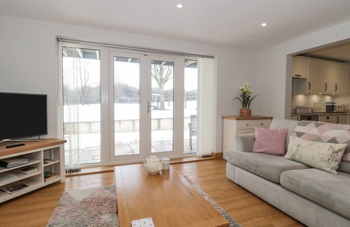 Bruton Cottage | THE WINNING POST, pet friendly, with a garden in Bruton