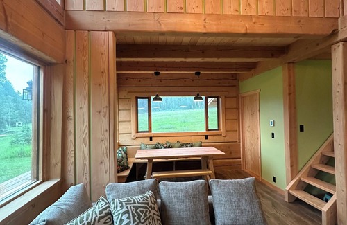 Blaeberry Cabin | The Wise Owl's Roost. A luxury cabin with hot tub and amazing mountain views