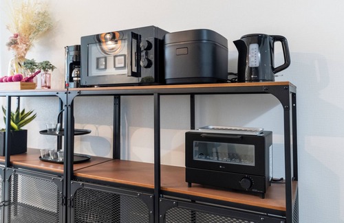 Higashi House | THE WISTERIA