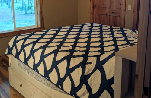 Hayward House | The Wolf Den @ Grindstone Lake