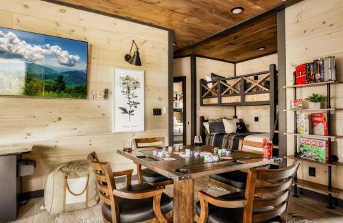 Sevierville House | The Wolf's Lantern Highway