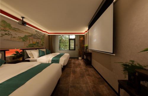 Shangri-La Hotel | The wonderland homestay