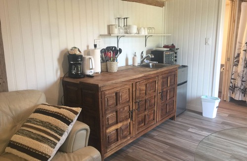 Black Creek Cabin | The Wood Shed at Saratoga Beach with hot tub