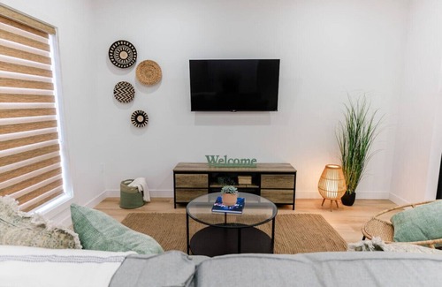 St. James House | The Wooden Nest | Your Comfy Relaxing Escape