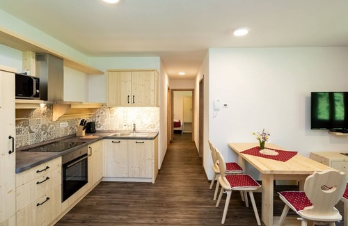 Ukanc Apartment | The Woodland Nook Apartments Bohinj - Classic Two Bedroom Apartment with Balcony