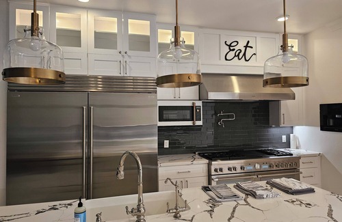Grogan's Mill Villa | The Woodlands Benjis Place
