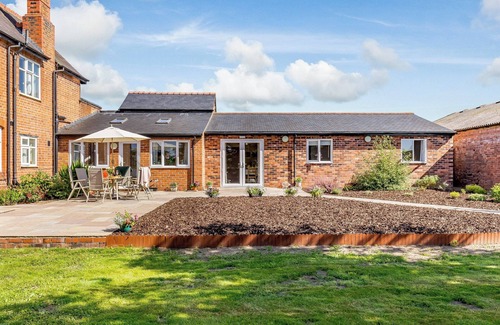 Malpas Cottage | The Woodlands Farmhouse