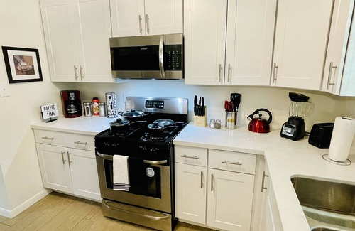 Grogan's Mill House | The Woodlands House 3 Bed, 2 Baths, FREE Parking, Baby Crib, Office and WiFi