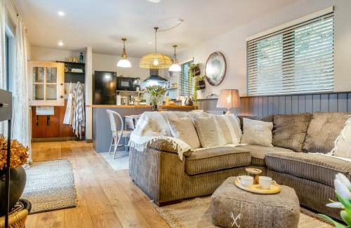 Brading House | The Woodlands Retreat