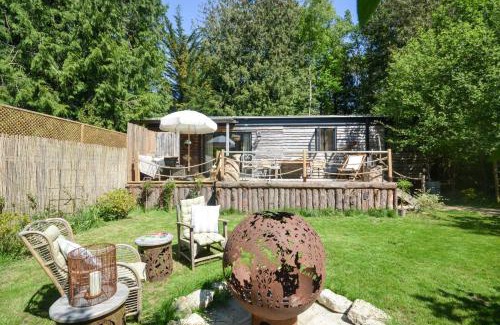 Brading House | The Woodlands Retreat