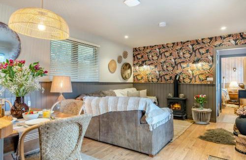 Brading House | The Woodlands Retreat