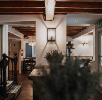 Stocksmoor Hotel | The Woodman Inn