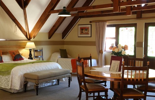 Pretoria House | The Woodpecker Inn