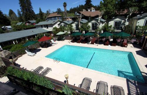 Guerneville Resort | The Woods Hotel - Gay LGBTQ Cabins