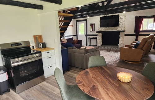 Door County Cabin | "The Woods" Last minute bookings welcome!