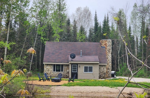 Door County Cabin | "The Woods" Last minute bookings welcome!