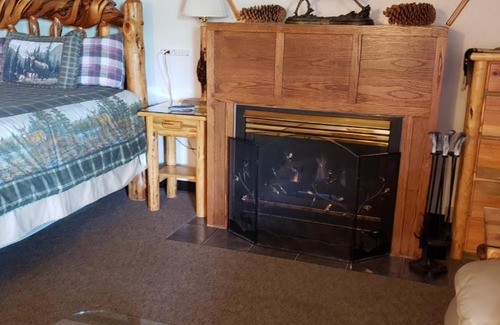 Crescent Hotel | The Woodsman Country Lodge
