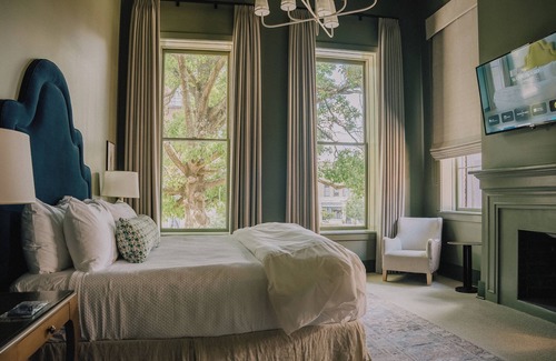 Macon Hotel | The Woodward Hotel