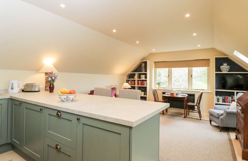 Warminster Cottage | THE WOOL BARN, pet friendly, character holiday cottage in Warminster