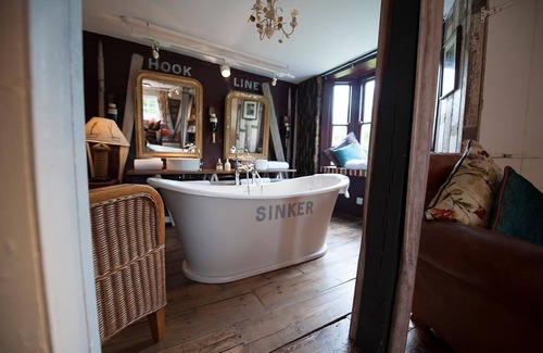 Wavehorne Hotel | The Woolpack Inn Warehorne