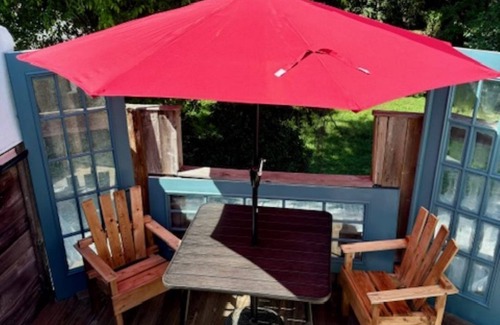 Huntsville House | The World-Famous Cowboy Hat House