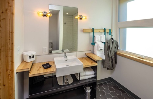 Heart of Missoula Hotel | The Wren