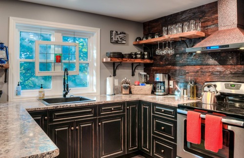 Salem Cottage | The Wright's Coach House