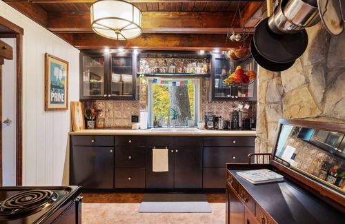 New Albany Cabin | The Writer’s Den