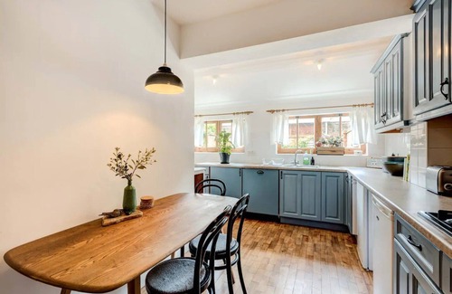 Hastings Cottage | The Writers Retreat- Hastings