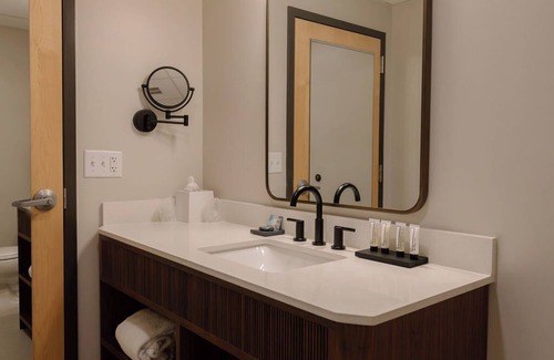 Beverly Hotel | The Wylie Inn and Conference Center at Endicott College