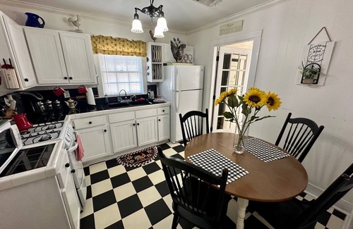 Holly Springs Bed & Breakfast | The Wynne House Inn