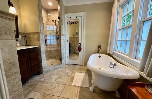 Holly Springs Bed & Breakfast | The Wynne House Inn
