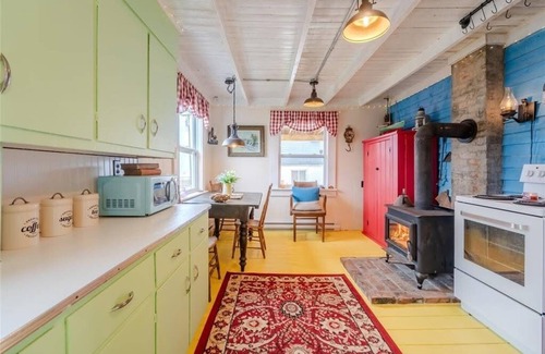 Heart's Delight House | The Yellow Dory Heart’s Delight 2BR! Ocean Views